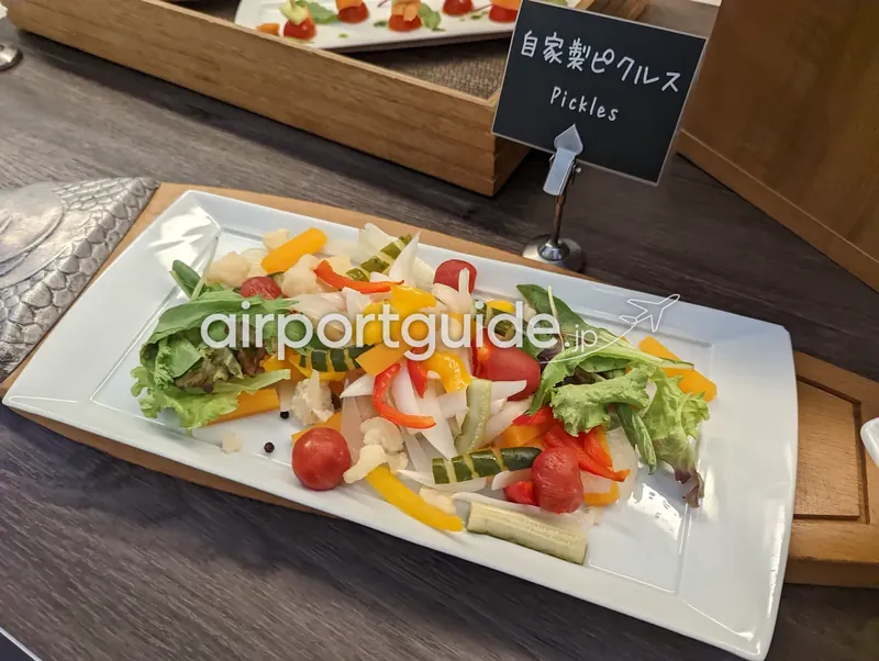自家製ピクルス。彩り野菜のピクルス盛り合わせ。