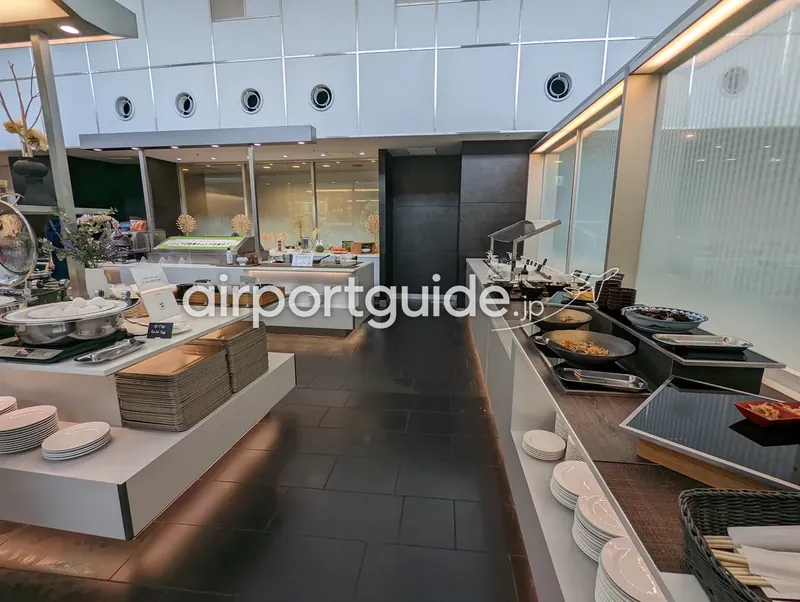 朝食ビュッフェ会場の全景。