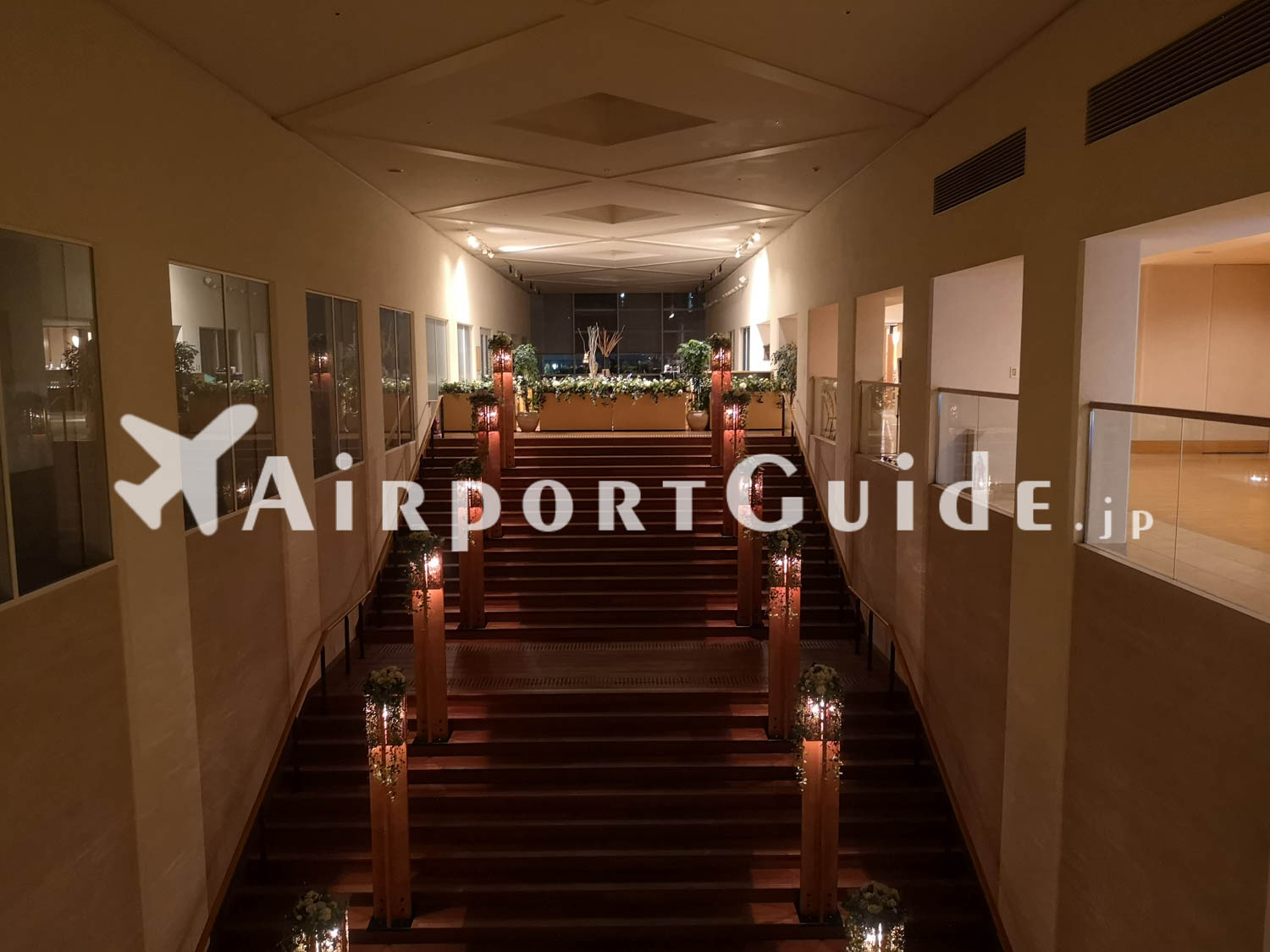 フロント／関西エアポートワシントンホテル