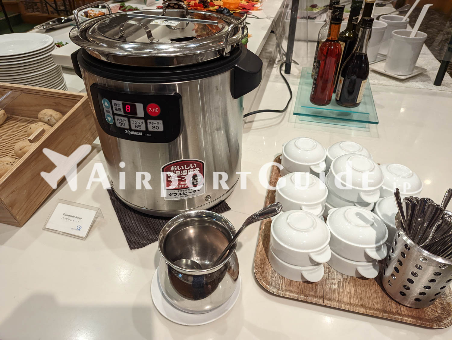 夕食ビュッフェ／インターナショナルリゾートホテル湯楽城